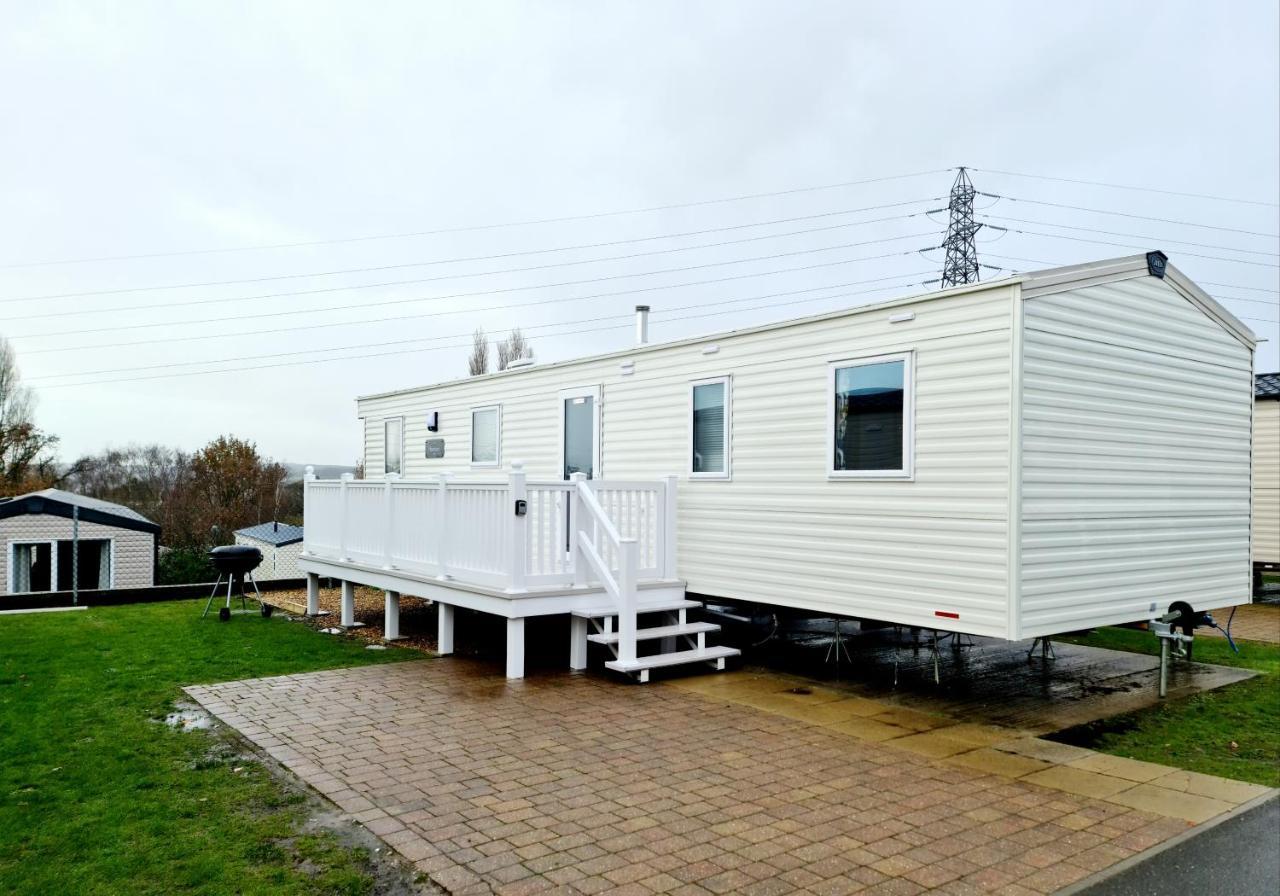 Escape City Caravan Lytchett Minster Exterior foto